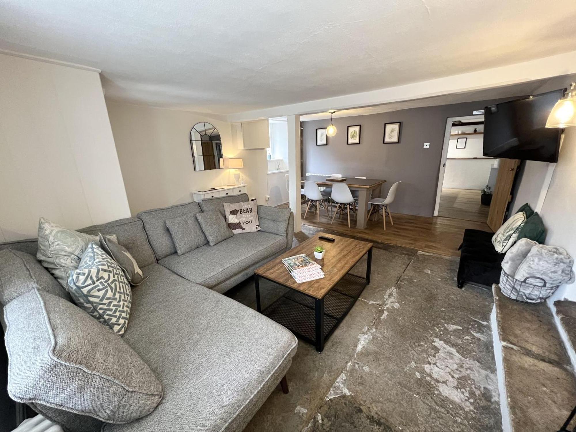 Cosy Two Bedrooom Cottage Set In A Dorset Village Стермінстер-Ньютон Екстер'єр фото